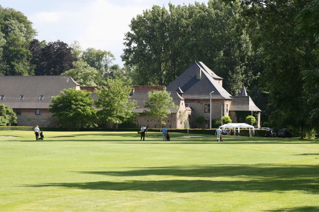 Golf & Hotel De Falnuee Mazy Buitenkant foto